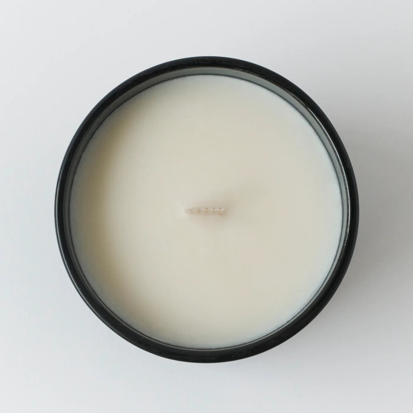 Verde ‘Fresh Green’ Medium Black Candle